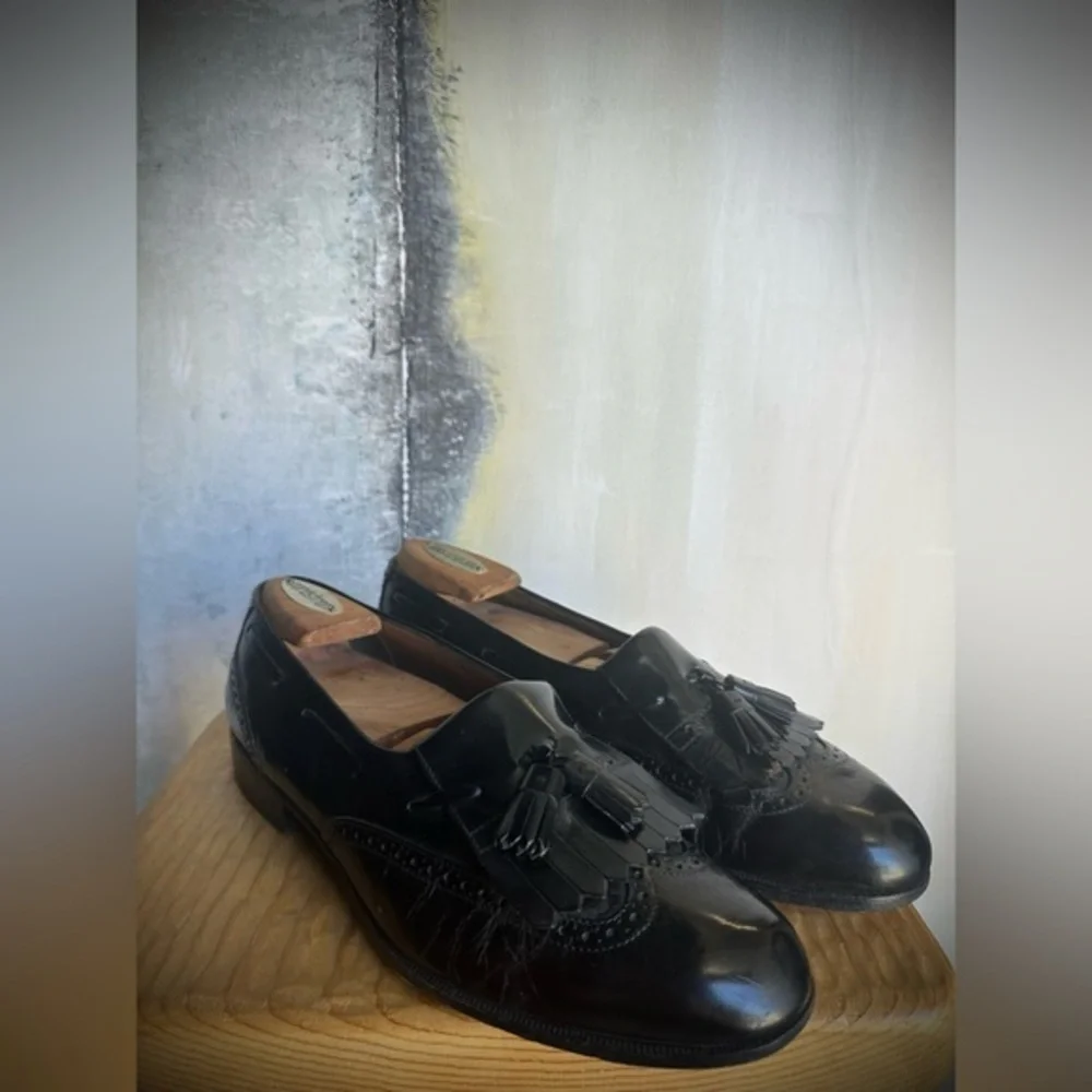 SALVATORE FERRAGAMO Black Leather Eyelash Tassel Oxford Loafers 9.5